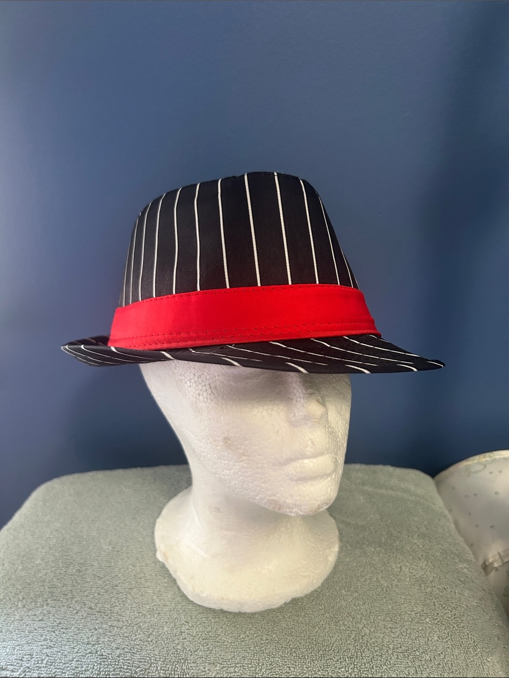 Classic hat black and white pinstripe 1920s-style gangster/mobster fedora